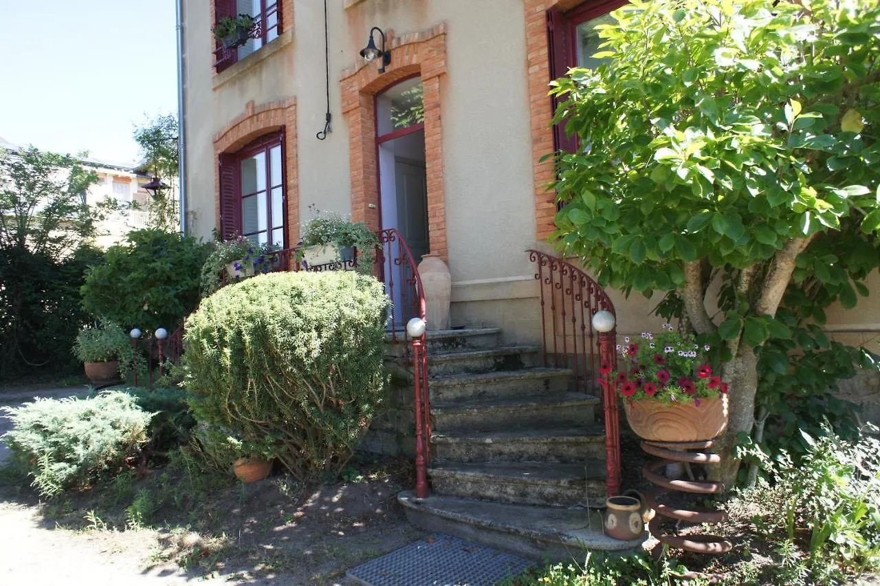 Mas Terre Chambres D'Hotes Lezoux Bed & Breakfast