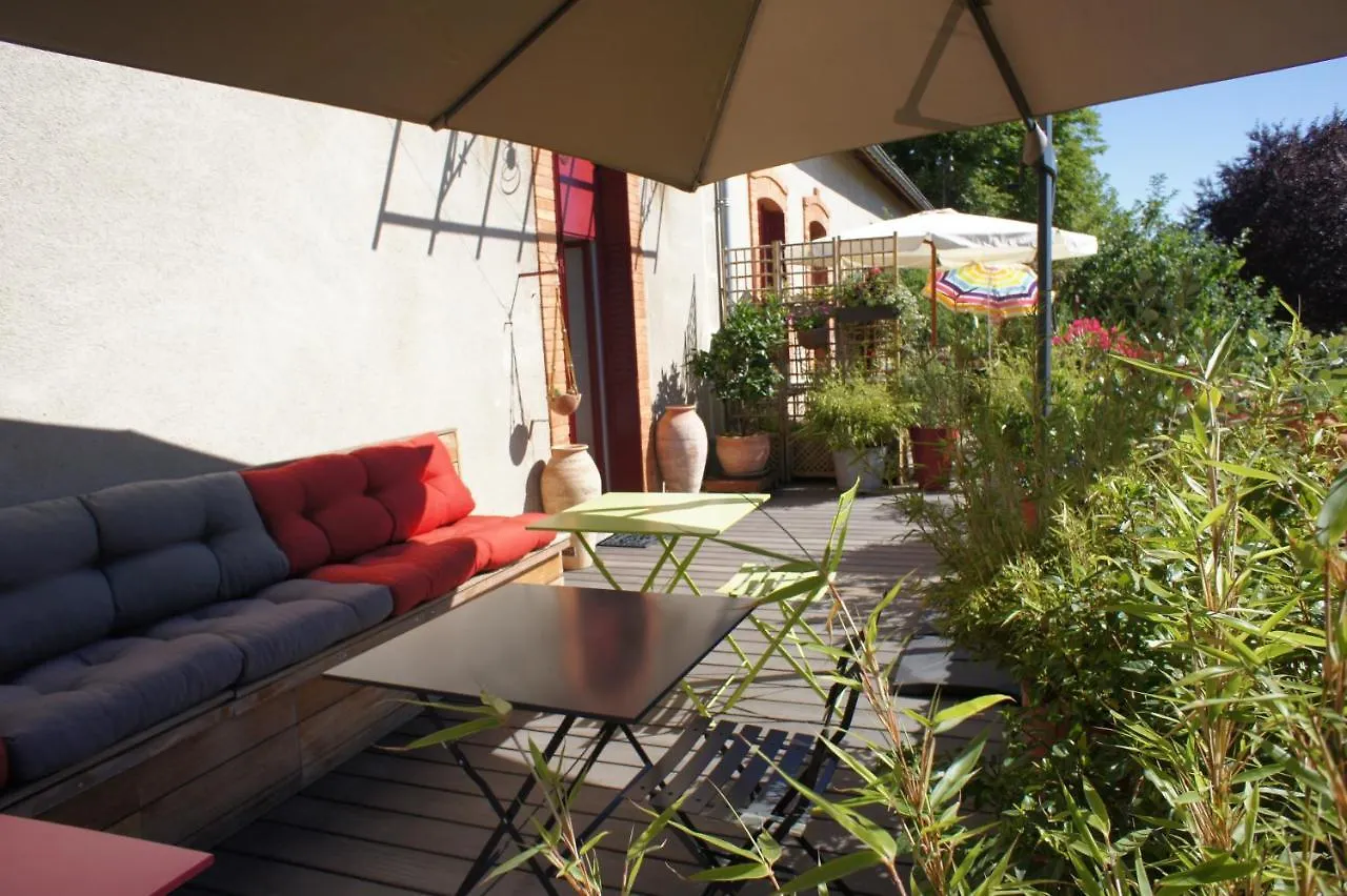 Mas Terre Chambres D'Hotes Lezoux 0*,  France